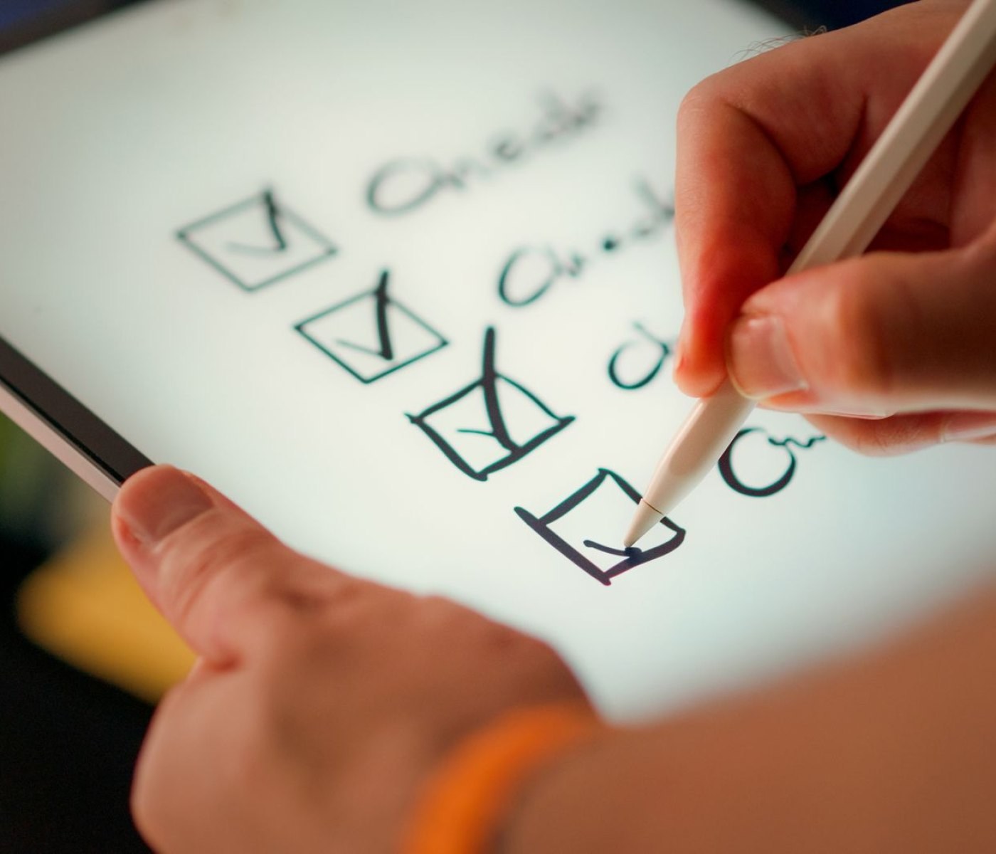 Senioren Bewerbungsunterlagen optimieren: 7 Checklisten-Punkte 1 Senioren Bewerbungsunterlagen optimieren: 7 Checklisten-Punkte