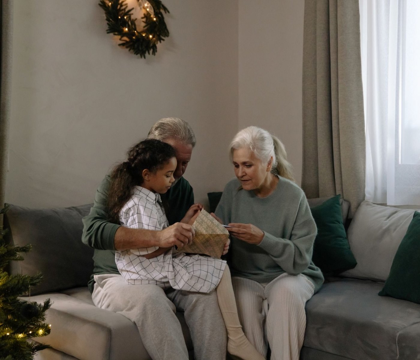 Weihnachtsfeier Senioren: Geschenke organisieren – 7 Schritte 1 Weihnachtsfeier Senioren: Geschenke organisieren – 7 Schritte
